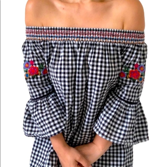 Off/on the shoulder check dress - Picture 2 of 10